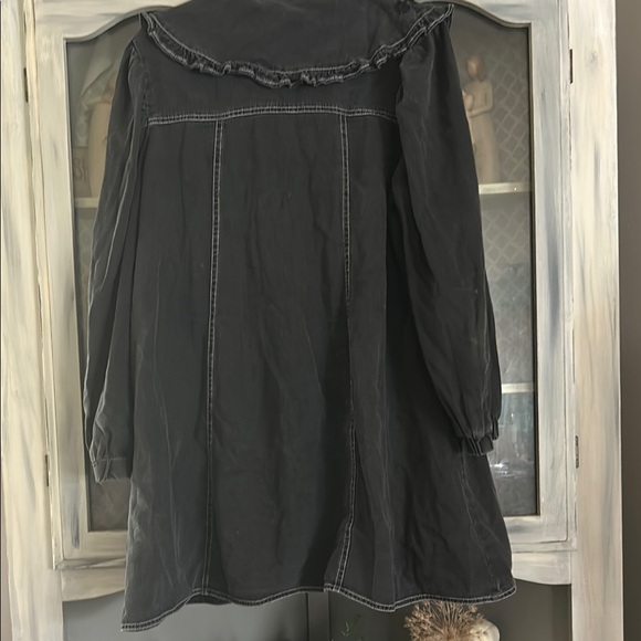 Black Ruffled Button-Up Dress - Picture 8 of 10